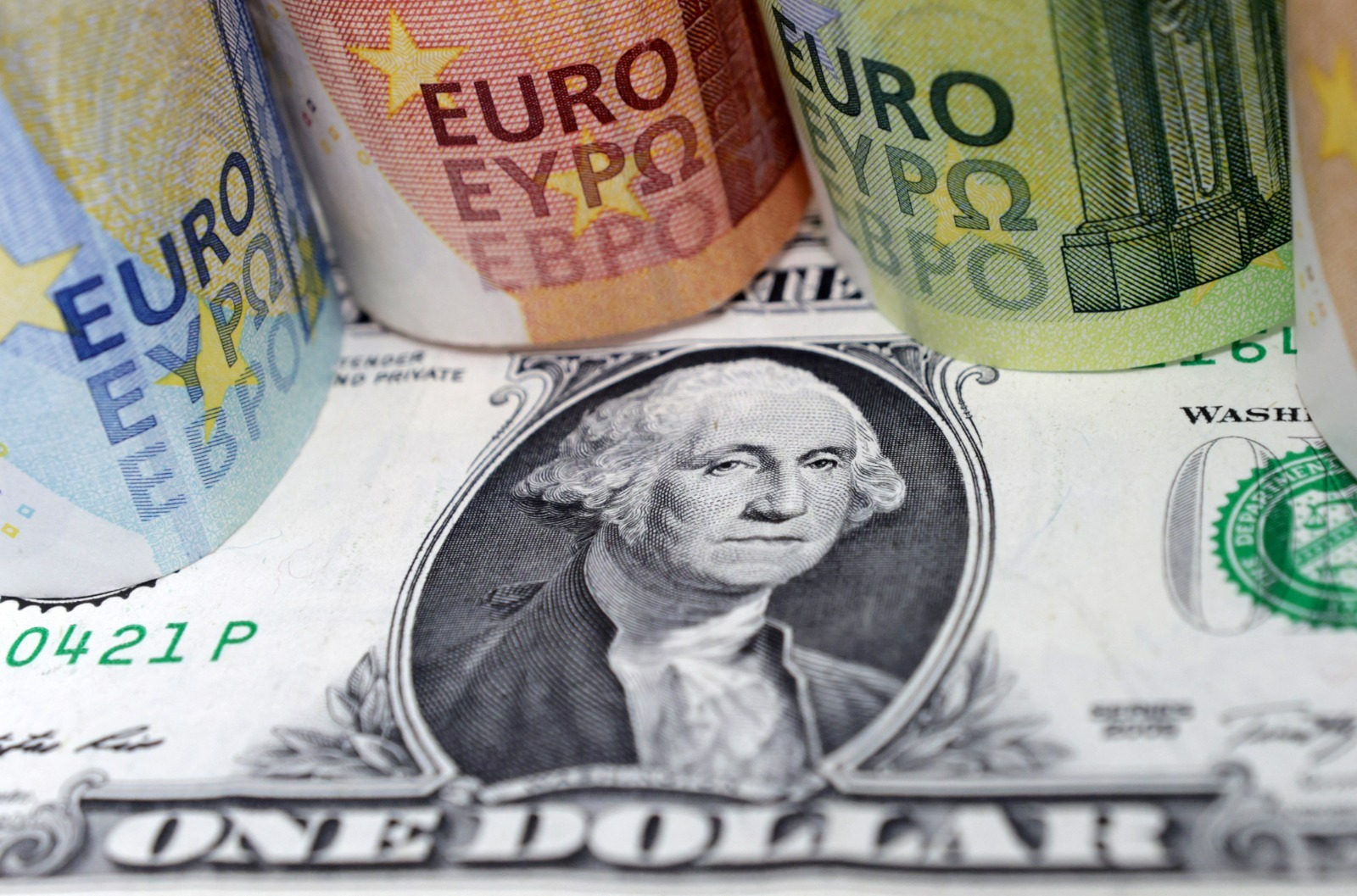 Dollar və avro həftəyə yeni məzənnə ilə başladı | Milli Bank